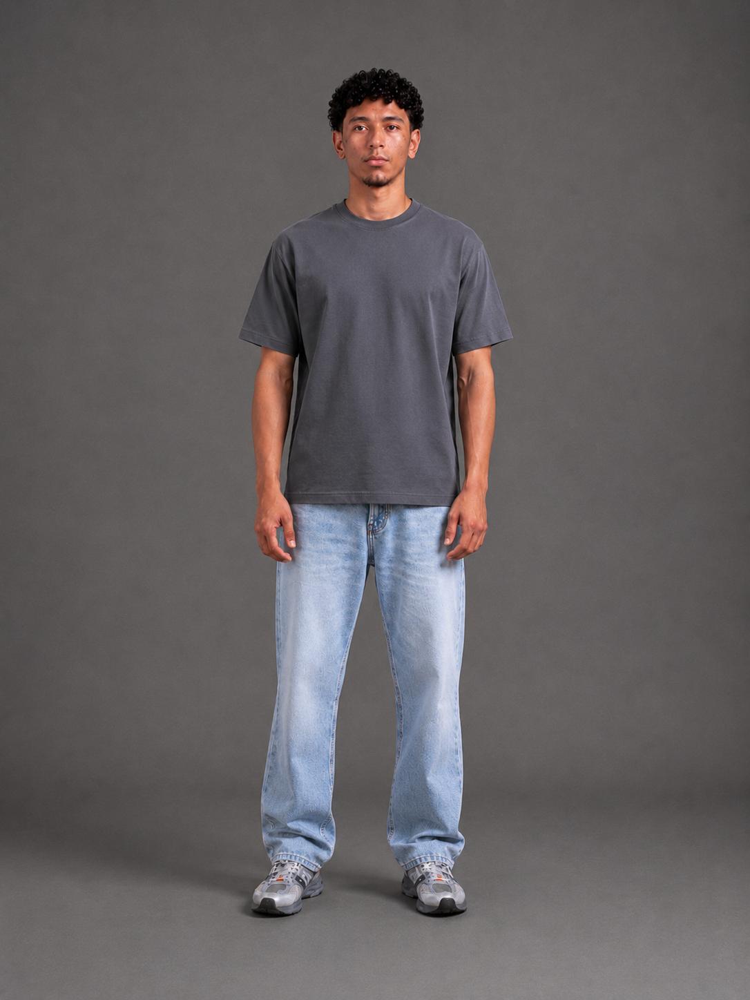 BZNS. Tee