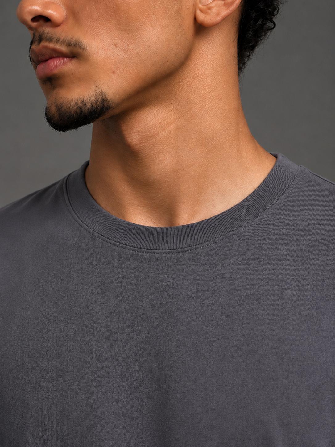 BZNS. Tee