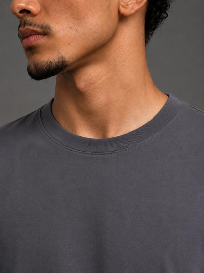 BZNS. Tee